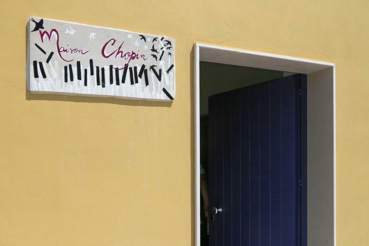 Maison Chopin & Brahms Haus 维耶斯泰 外观 照片
